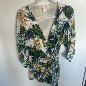 Love Tropical Leaf Print Romper